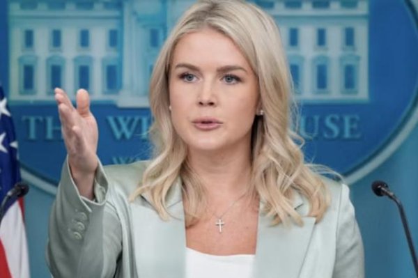 金财配资 最近总用“你妈”答记者问，白宫回应